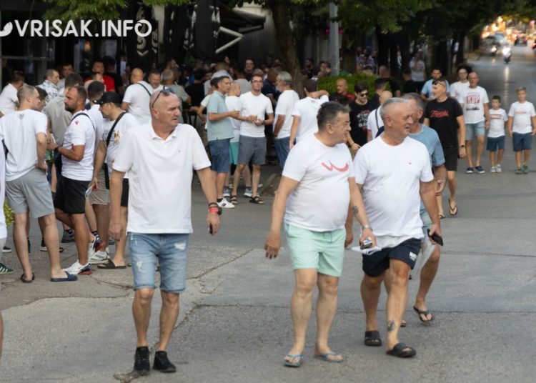 (VIDEO) Pogledajte atmosferu ispred stadiona u Mostaru pred utakmicu Zrinjskog