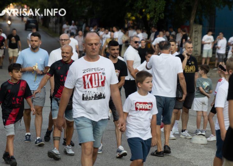 (VIDEO) Pogledajte atmosferu ispred stadiona u Mostaru pred utakmicu Zrinjskog