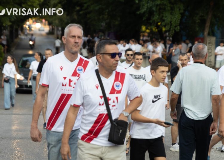 (VIDEO) Pogledajte atmosferu ispred stadiona u Mostaru pred utakmicu Zrinjskog