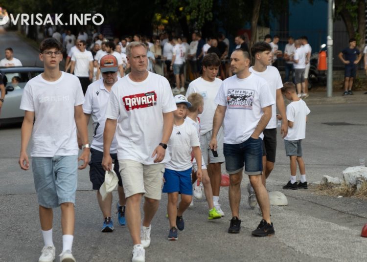 (VIDEO) Pogledajte atmosferu ispred stadiona u Mostaru pred utakmicu Zrinjskog