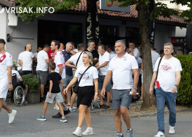 (VIDEO) Pogledajte atmosferu ispred stadiona u Mostaru pred utakmicu Zrinjskog
