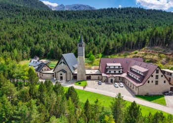 Masna Luka i crkva sv. Ilije na Blidinju iz zraka