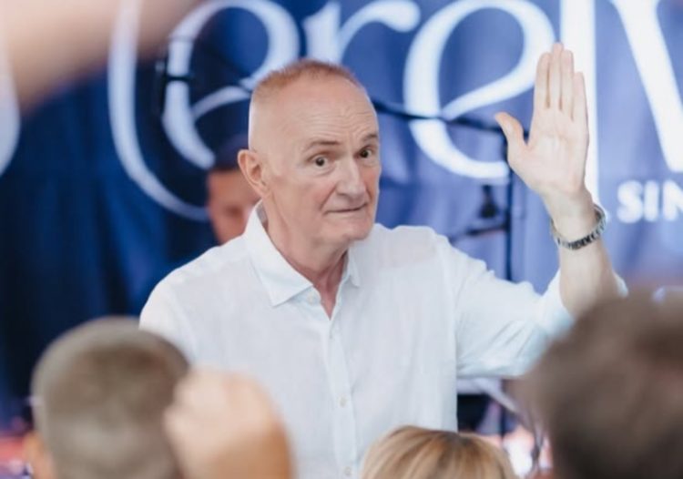 Mate Bulić najavio glazbenu pauzu: “Ode mi život, a mene nema s njima”