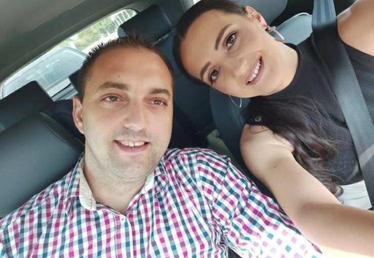 Na putu kući iz Neuma muž porodio suprugu u autu