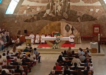 Novi fratri stigli u župu Kočerin: Vjernici im poželjeli srdačnu dobrodošlicu