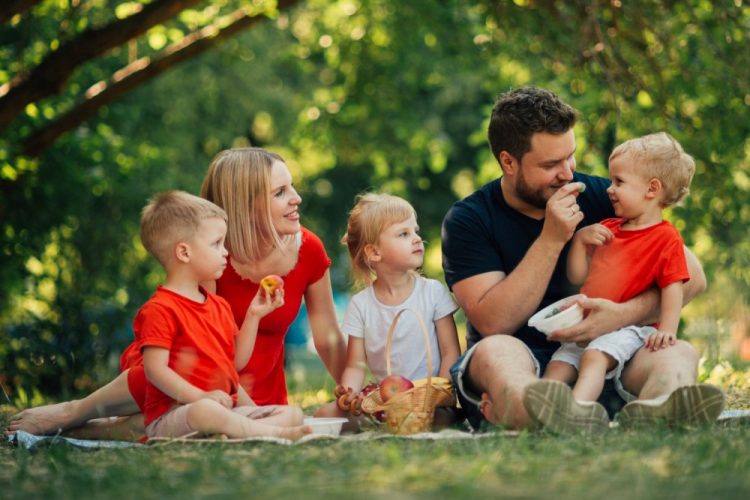 Ovo je 8 najvažnijih vještina koje prema stručnjacima trebate naučiti svoje dijete