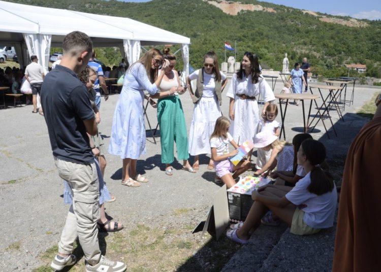 Široki Brijeg: Crnolokvani iz cijelog svijeta okupili na druženju u rodnom selu