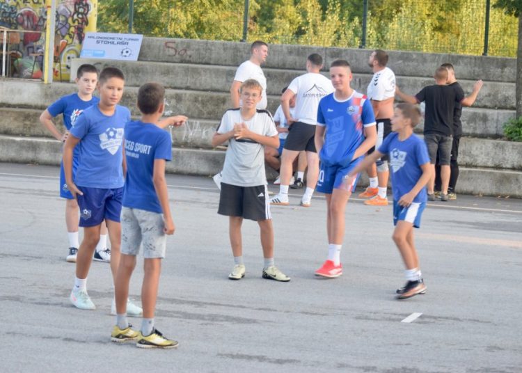 Široki Brijeg: Šest utakmica, harmonika i golijade pod reflektorima Trna