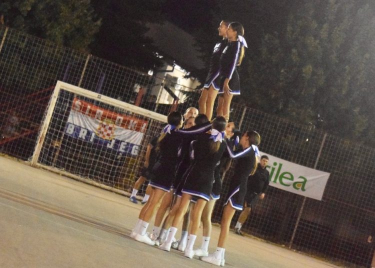 Široki Brijeg: Spektakl pod reflektorima Trna okončan velikim finalom i feštom