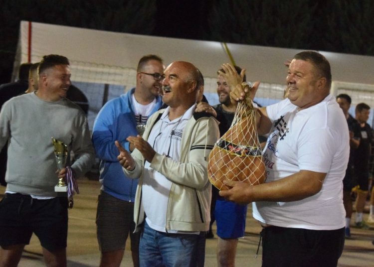 Široki Brijeg: Spektakl pod reflektorima Trna okončan velikim finalom i feštom