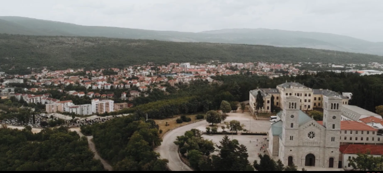 Objavljen film: Široki Brijeg – Grad koji ostavlja trag