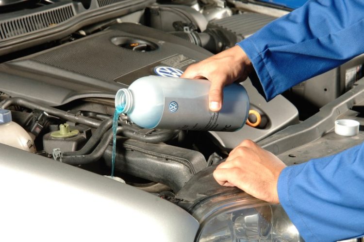 Tekućine u automobilu koje život znače, ovo trebate znati