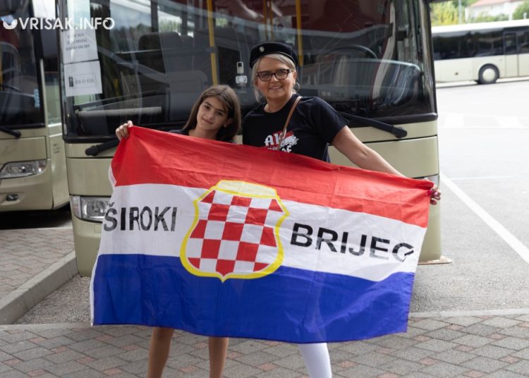 Autobusi iz Širokog Brijega krenuli na Thompsonov koncert u Sinj