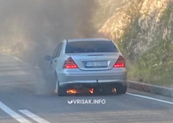 Gorilo vozilo na cesti Široki Brijeg – Mostar: Na Žovnici se zapalio Mercedes