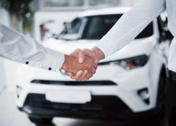 Zašto je bolje kupiti rabljeni automobil u provjerenoj auto kući nego kod privatne osobe?
