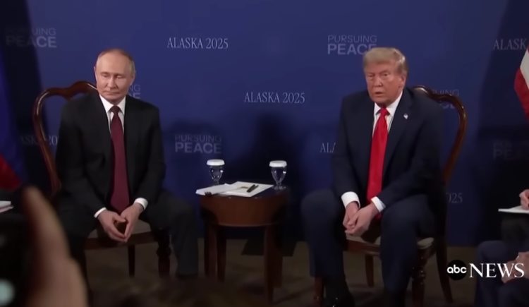 Završen sastanak Trumpa i Putina: “Odluka je na Zelenskom”