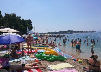 (VIDEO) Video s plaže u Makarskoj izazvao lavinu komentara