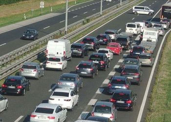 Sudar cisterne i pet auta na A3