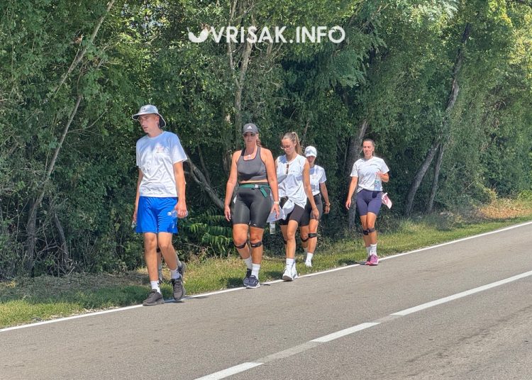 Široki Brijeg: 28 hodočasnika iz Uzarića pješice 113 km do Gospe Sinjske