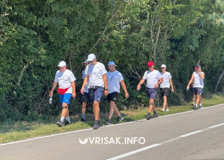 Široki Brijeg: 28 hodočasnika iz Uzarića pješice 113 km do Gospe Sinjske