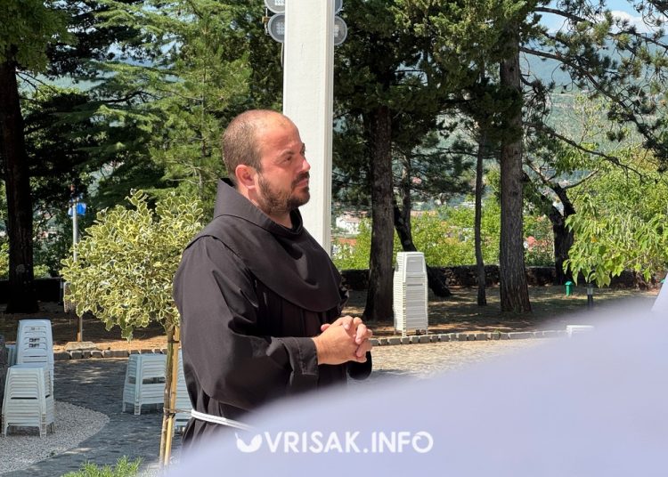 Široki Brijeg: 28 hodočasnika iz Uzarića pješice 113 km do Gospe Sinjske