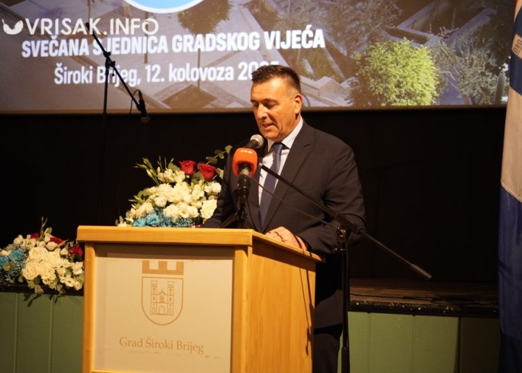 Široki Brijeg: Održana svečana sjednica GV na kojoj su uručena javna priznanja