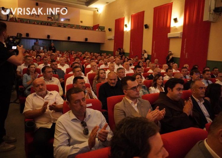 Široki Brijeg: Održana svečana sjednica GV na kojoj su uručena javna priznanja