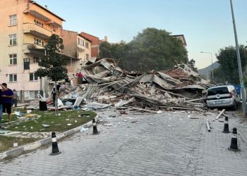 (VIDEO) Snažni potresi zatresli zapadnu Tursku