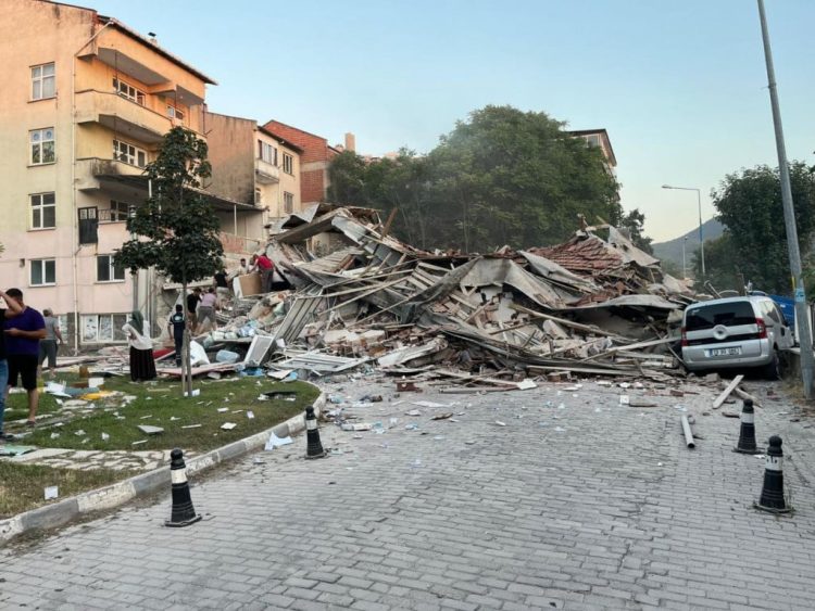 (VIDEO) Snažni potresi zatresli zapadnu Tursku