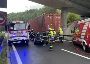 Poginula 53-godišnja državljanka BiH, suprug i troje djece ozlijeđeni