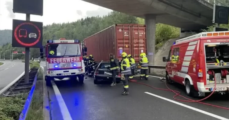 Poginula 53-godišnja državljanka BiH, suprug i troje djece ozlijeđeni