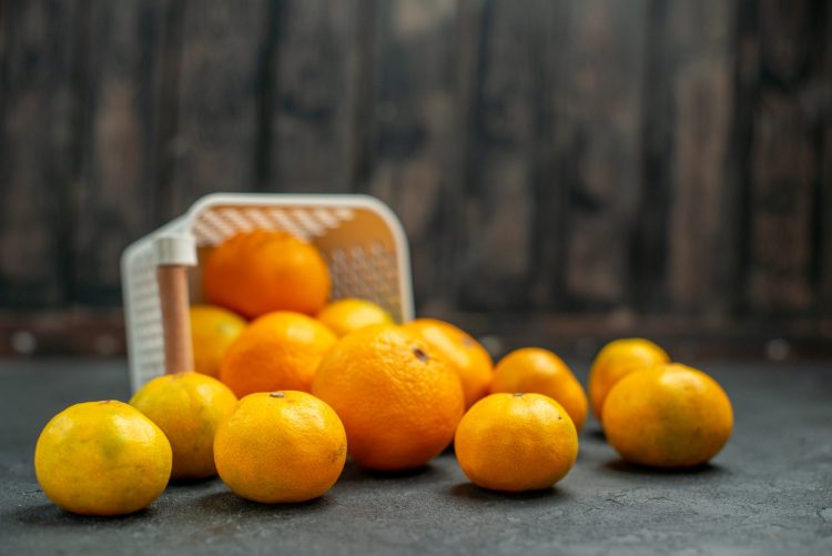 Inspekcija pojačala nadzor nad uvozom grožđa, mandarini i breskvi