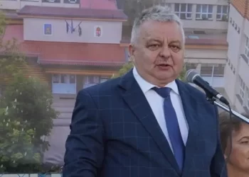 Mađarski gradonačelnik uvrijedio migrante na školskoj svečanosti: “Ako vam se ne sviđa, odselite”