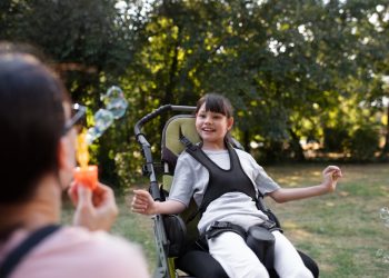 Vlada FBiH usvojila izmjene Zakona o udomiteljima: Povećava se naknada za roditelje njegovatelje