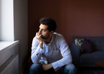 Sedam znakova da vas je emocionalno zanemarivanje u djetinjstvu lišilo emocionalne inteligencije