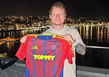 Hajduk se pohvalio fotkom Eda Sheerana s njihovim dresom