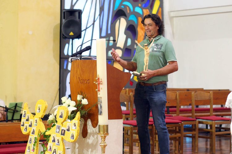 Robert Tomić iz Posušja: Od pakla kocke do umjetnina koje su stigle do Vatikana