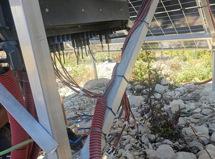 Požar u solarnom parku u Neumu brzo ugašen