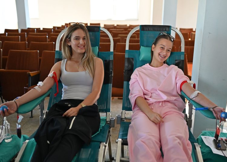Rekordna akcija darivanja krvi u Uzarićima: Prikupljene 44 doze