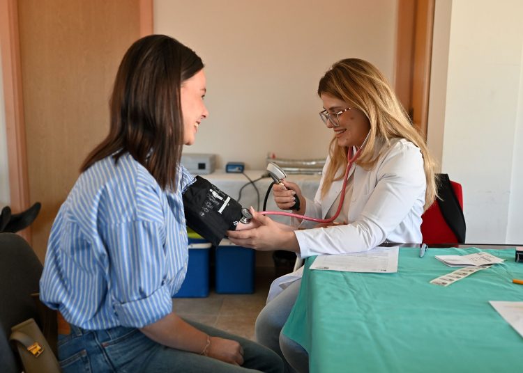 Rekordna akcija darivanja krvi u Uzarićima: Prikupljene 44 doze