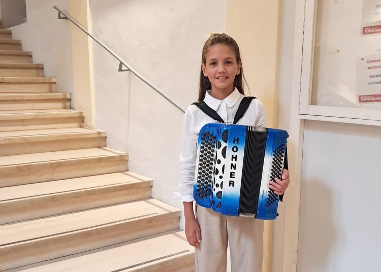 Širokobriježanka Mia Zovko osvojila 7. mjesto na svjetskom natjecanju harmonike u Italiji