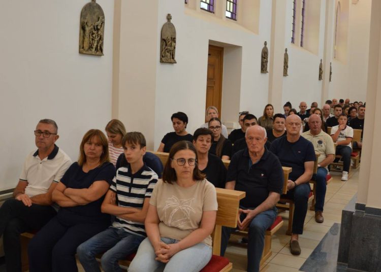Druga večer devetnice u župi sv. Male Terezije u Ledincu