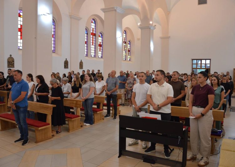 Druga večer devetnice u župi sv. Male Terezije u Ledincu