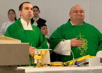 Crkva puna vjernika: Sedmi dan devetnice sv. Maloj Tereziji u župi Ledinac