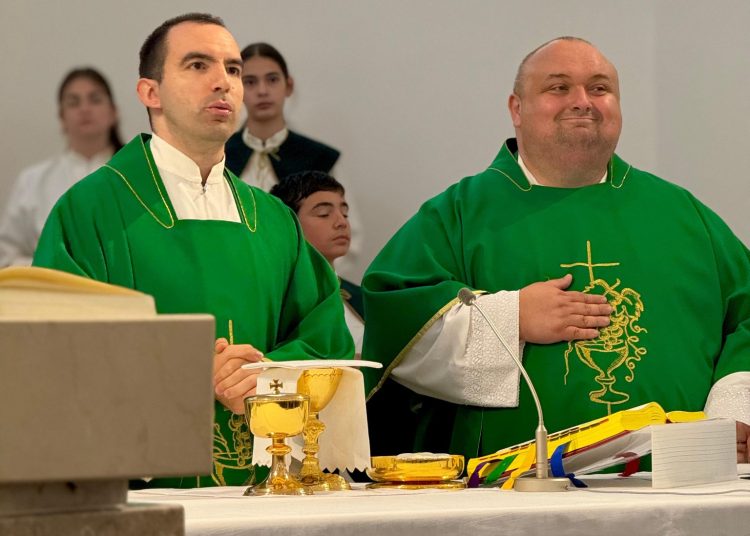 Crkva puna vjernika: Sedmi dan devetnice sv. Maloj Tereziji u župi Ledinac