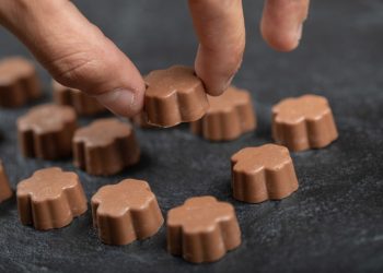 Čokolada sve skuplja: Zašto poskupljuje i koliko će trajati?!