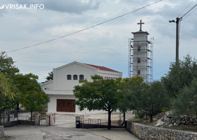 Široki Brijeg: Crkva u Buhovu dobila novu fasadu, obnavlja se i zvonik