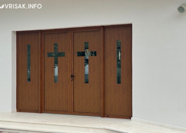 Široki Brijeg: Crkva u Buhovu dobila novu fasadu, obnavlja se i zvonik