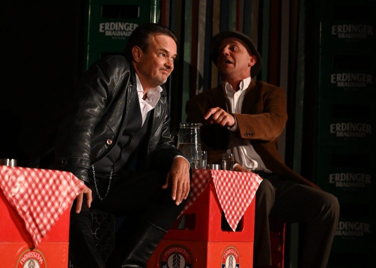 Kazališna čarolija u Širokom Brijegu: „Pouzdani sastanak“ oduševio publiku