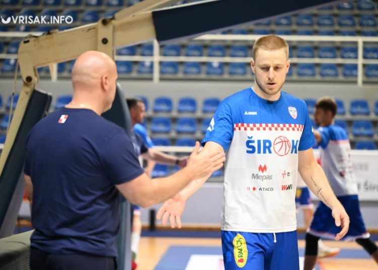 Kazališna čarolija u Širokom Brijegu: „Pouzdani sastanak“ oduševio publiku